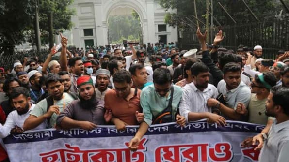 আওয়ামী বিচারপতি অপসারণ ও ছাত্রলীগ নিষিদ্ধে আল্টিমেটাম