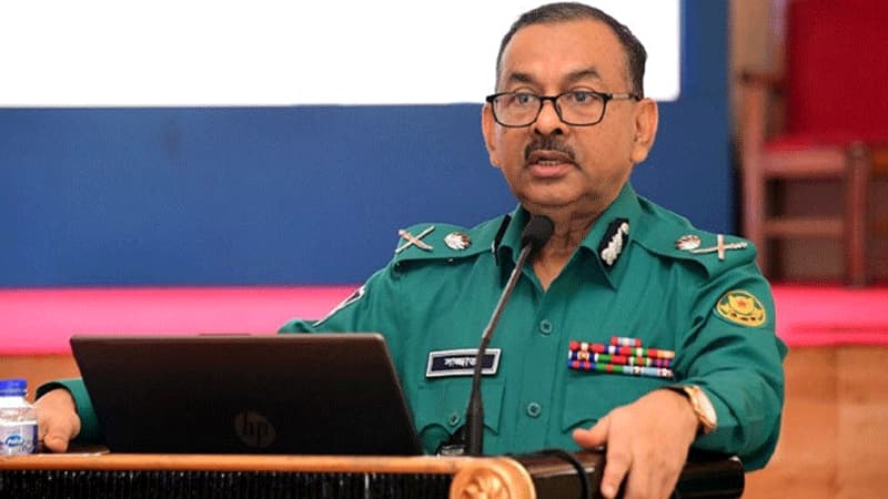 মব ঠেকাতে ব্যর্থ হলে পুলিশের বিরুদ্ধে ব্যবস্থা নেওয়া হবে: ডিএমপি কমিশনার